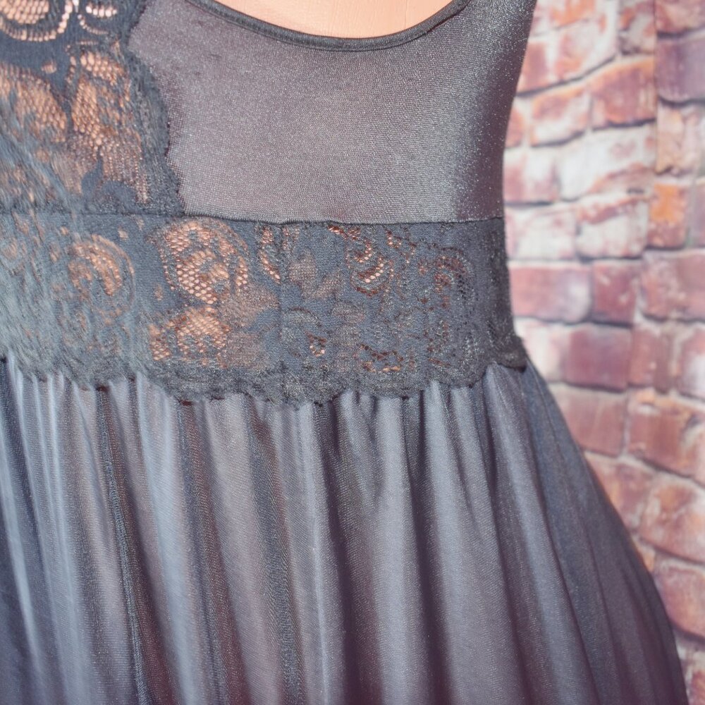 Shadowline Medium Black Full Sweep Silky Nylon Nightgown Olga esque W Lace Vtg - Picture 6 of 12